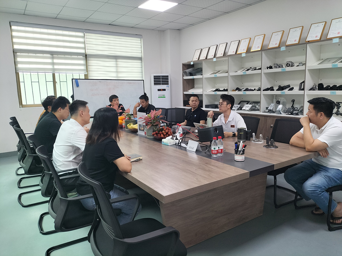 2024年5月28日，V-Trust检验公司的Yolanda，受到日本客户MiraArc inc的委托想要对启泽进行验厂